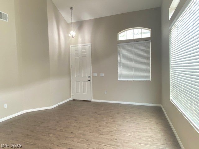 6269 Glimmering Light Avenue