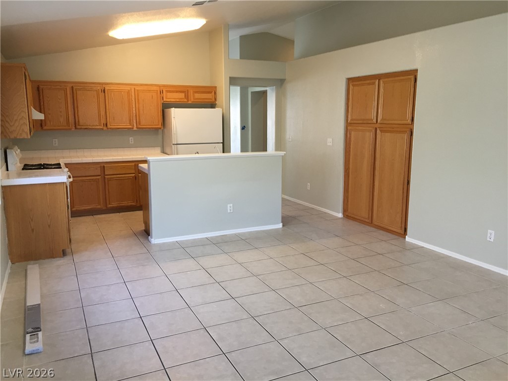 4371 MESA HILL Drive 4371