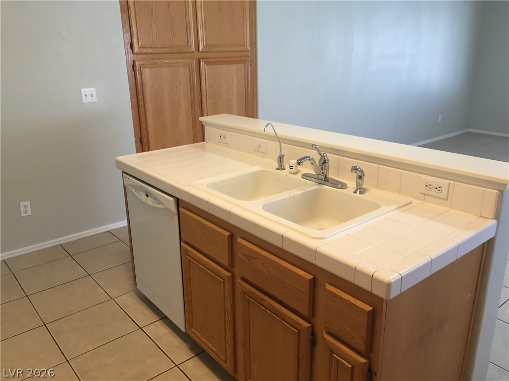 4371 MESA HILL Drive 4371