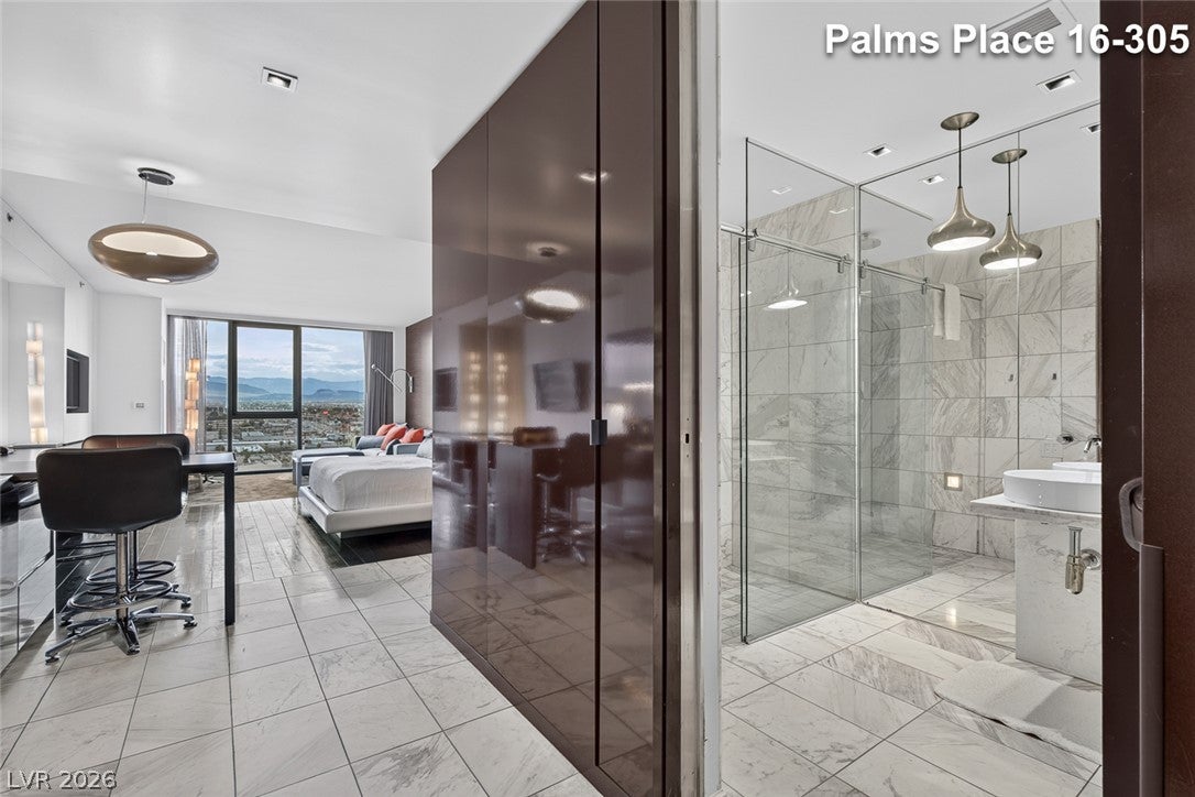 4381 W Flamingo Road 1605