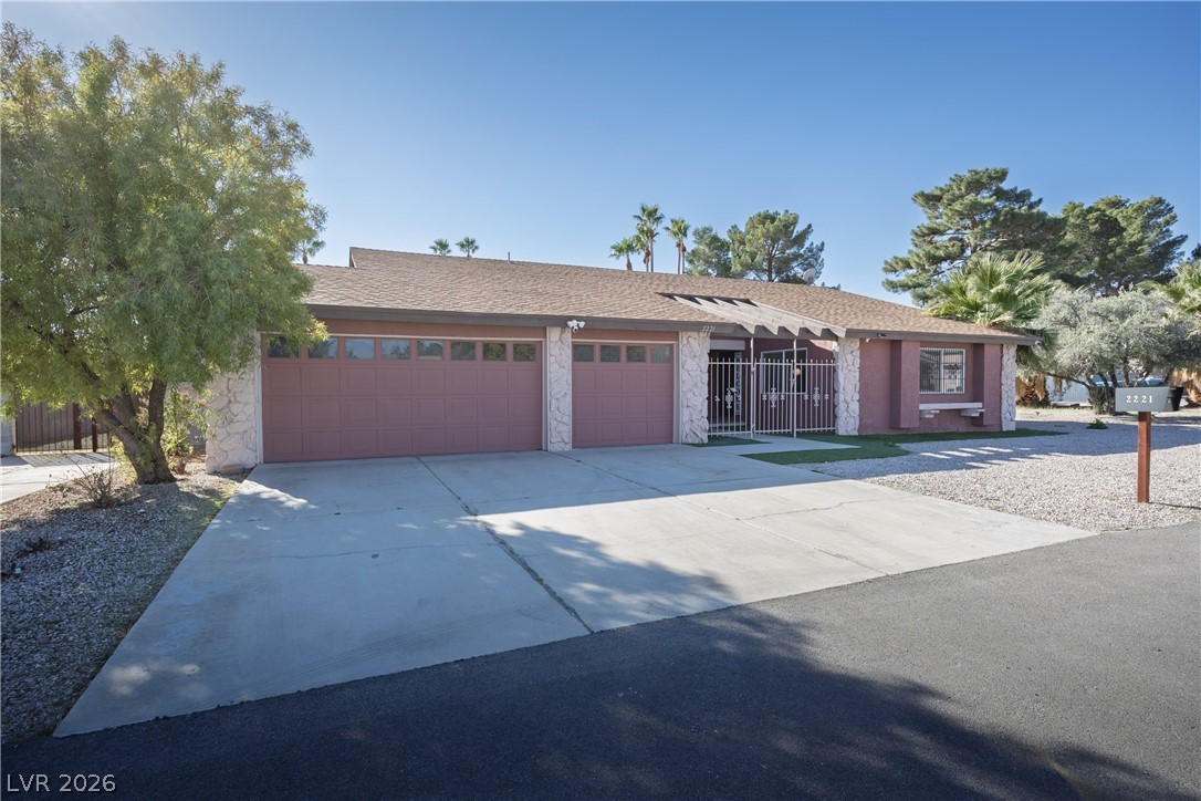 2221 Mohawk Street