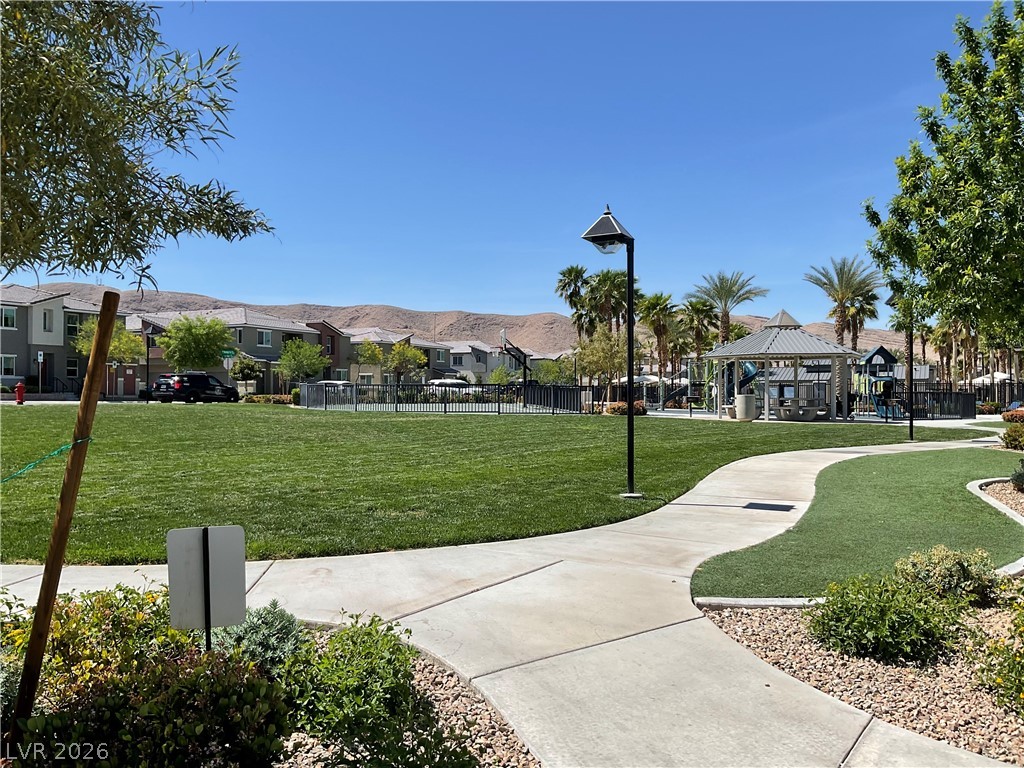 2709 Yellow Blaze Way 1