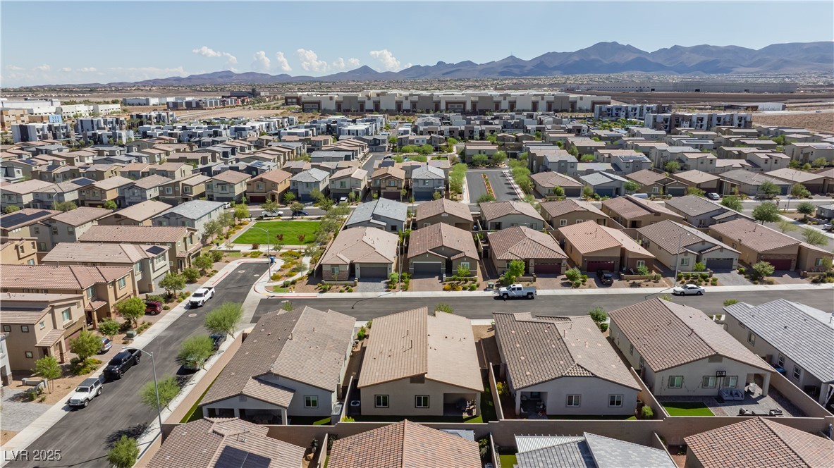 Henderson, Nevada 89044, United States, 3 Bedrooms Bedrooms, ,2 BathroomsBathrooms,Residential,Active,214700