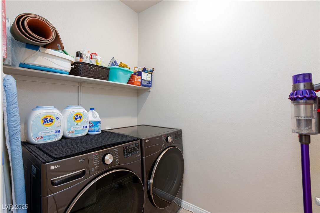 Henderson, Nevada 89044, United States, 3 Bedrooms Bedrooms, ,2 BathroomsBathrooms,Residential,Active,214700