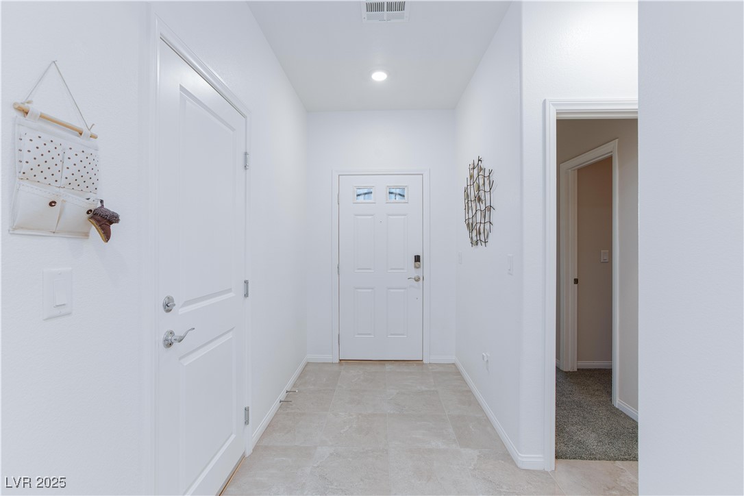 Henderson, Nevada 89044, United States, 3 Bedrooms Bedrooms, ,2 BathroomsBathrooms,Residential,Active,214700