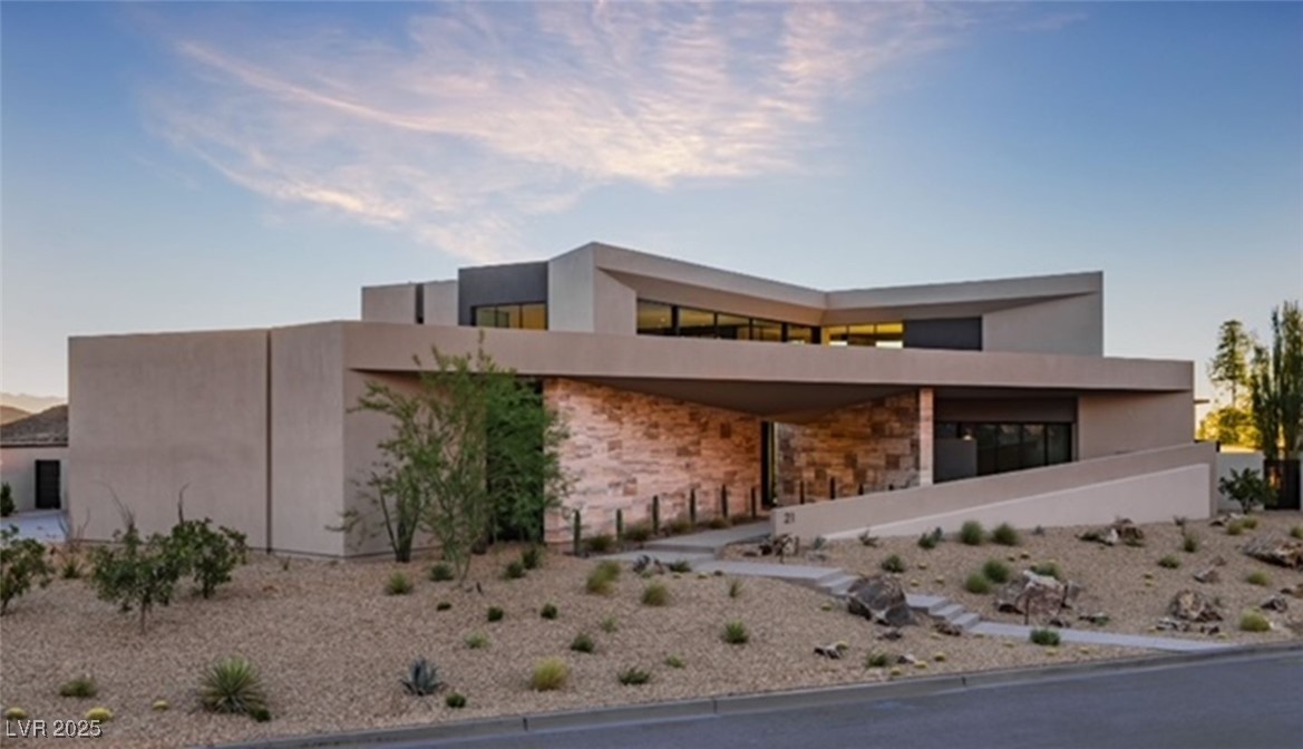 21 Rockstream Drive
