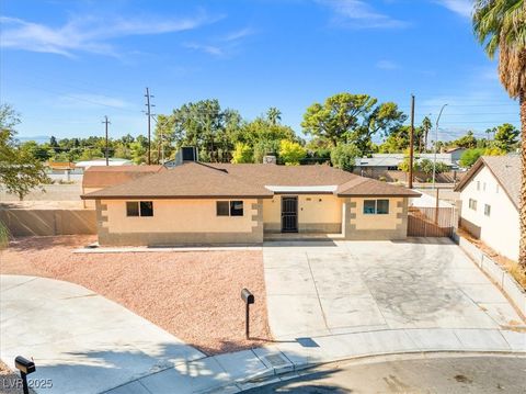 Photo of 220 Rancho Vista Drive, Las Vegas, NV 89106 (MLS # 2731769)