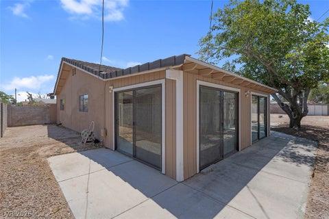 Tiny photo for 3560 Regents Circle, Las Vegas, NV 89121 (MLS # 2793201)