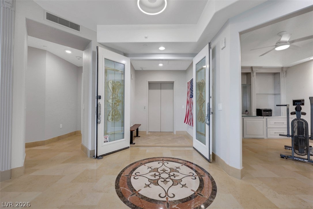 9103 Alta Drive 404