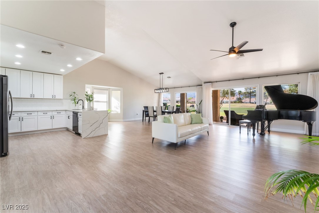 2725 Showcase Drive, Las Vegas, Nevada image 5