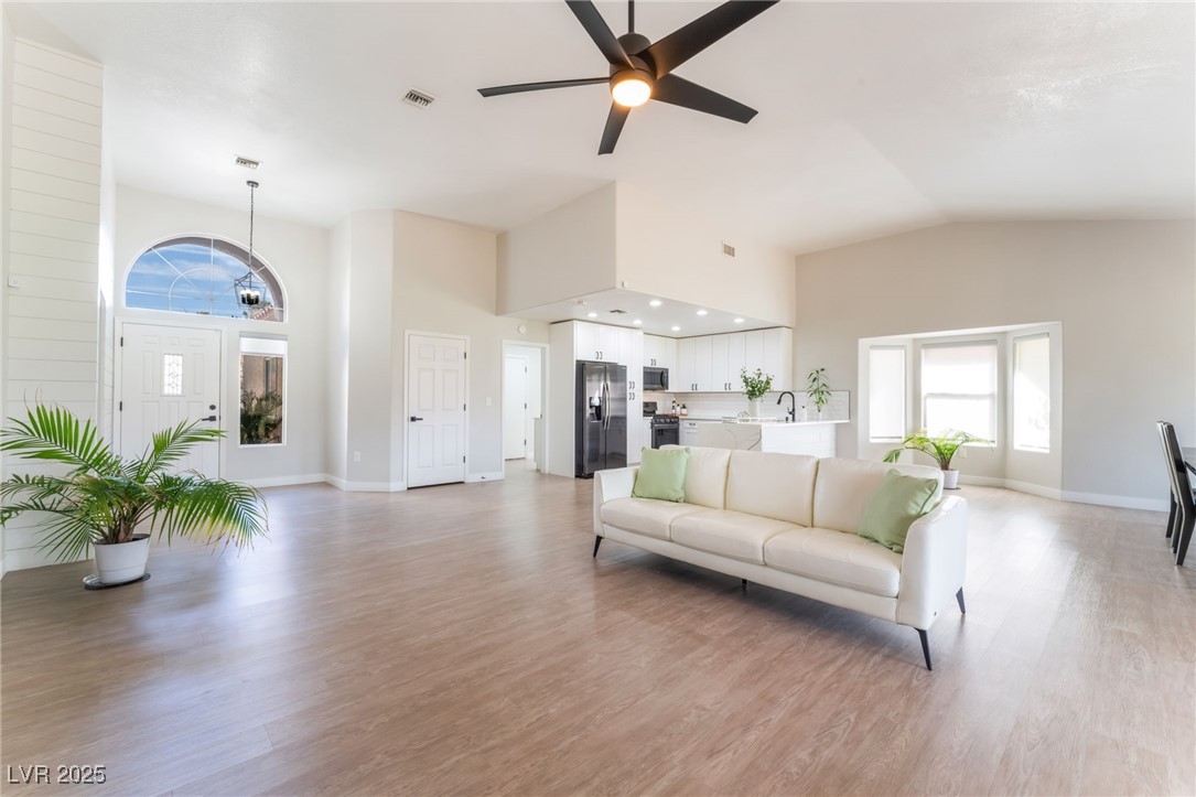 2725 Showcase Drive, Las Vegas, Nevada image 17