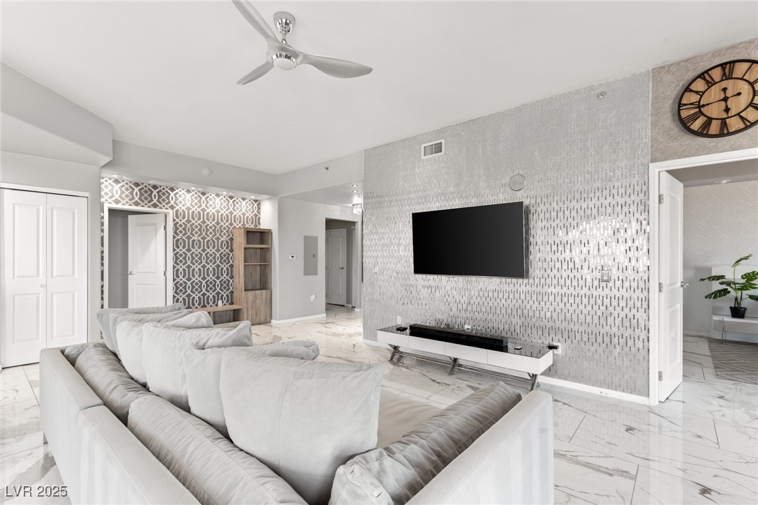 8255 S Las Vegas Boulevard 913