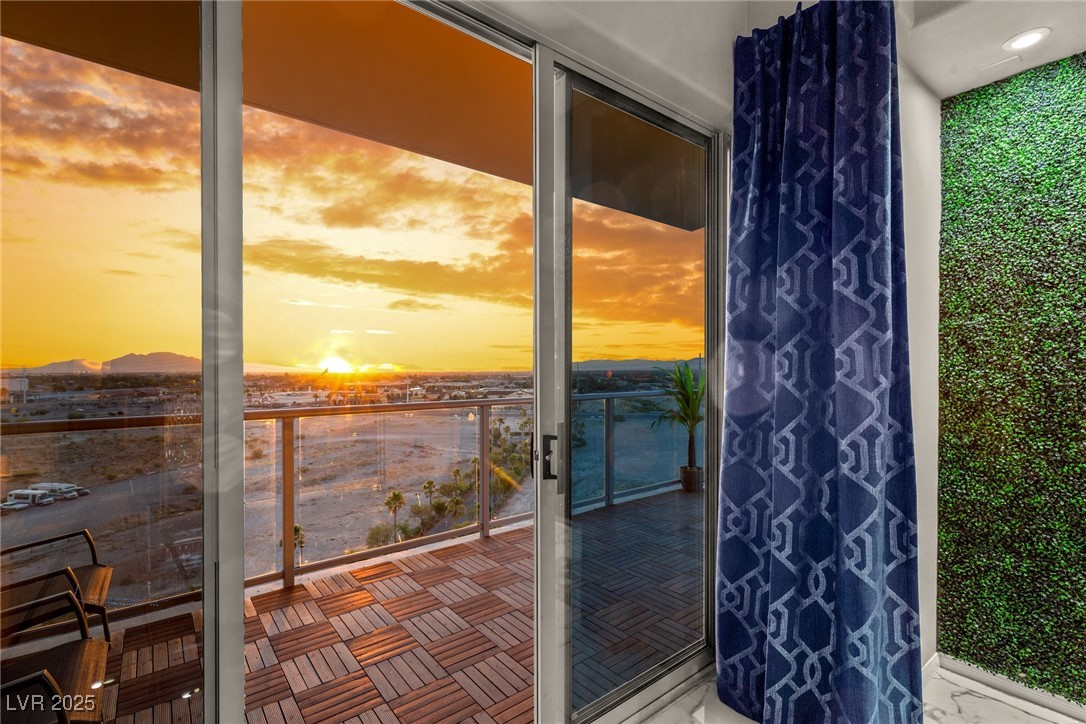 8255 S Las Vegas Boulevard 913