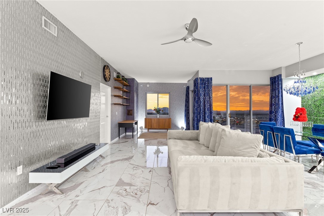 8255 S Las Vegas Boulevard 913