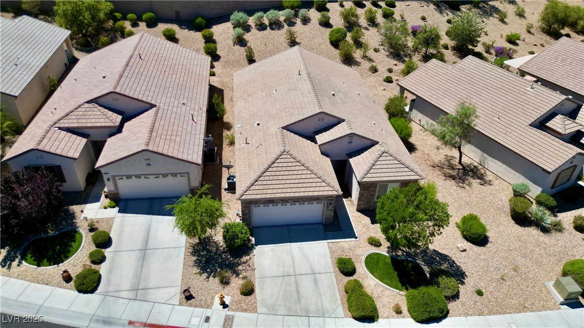 Properties 2 2535 Jada Drive