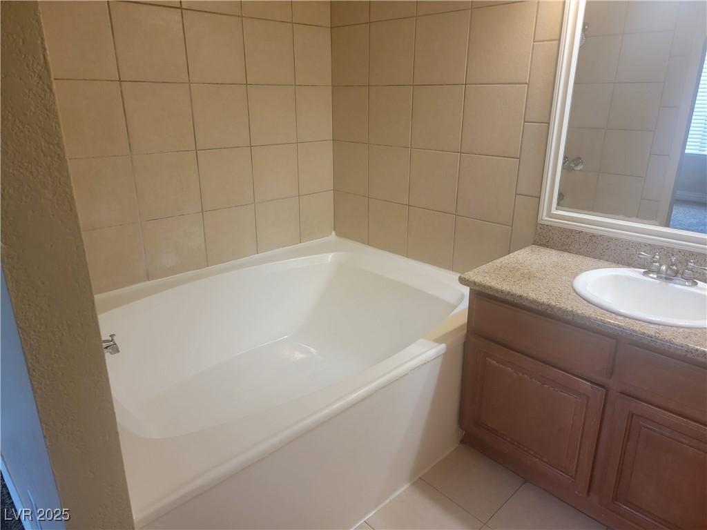 Las Vegas, Nevada 89108, United States, 3 Bedrooms Bedrooms, ,2 BathroomsBathrooms,Residential,Active,235190