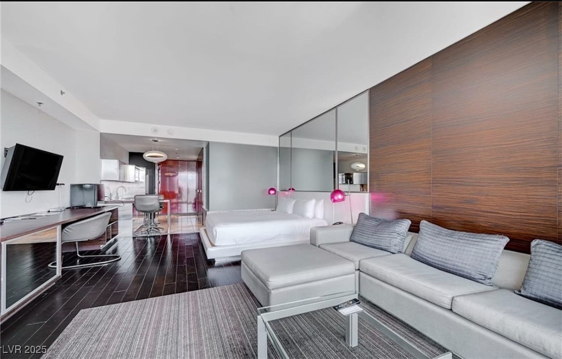 4381 W Flamingo Road 3007