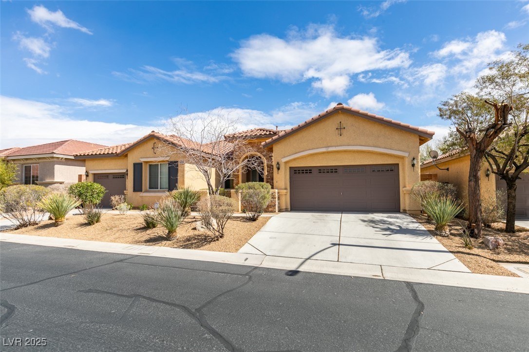 10260 Hawks Wing Street