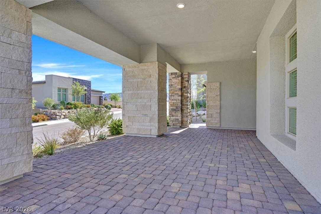 981 Edinburgh Fields Court