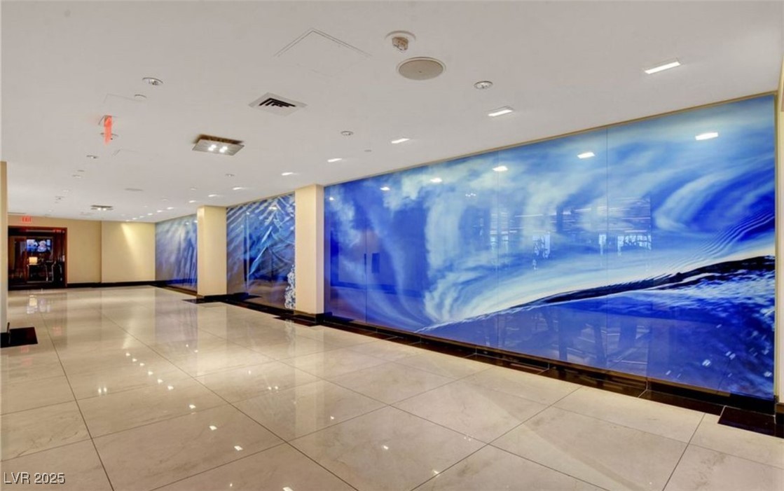 8255 Las Vegas Boulevard 702