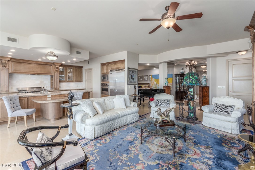 9101 Alta Drive 203