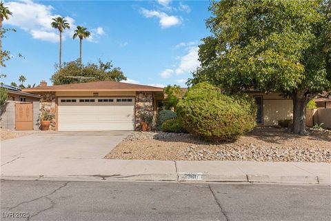 Equestrian 21 3960 Monthill Avenue Las Vegas NV 89121