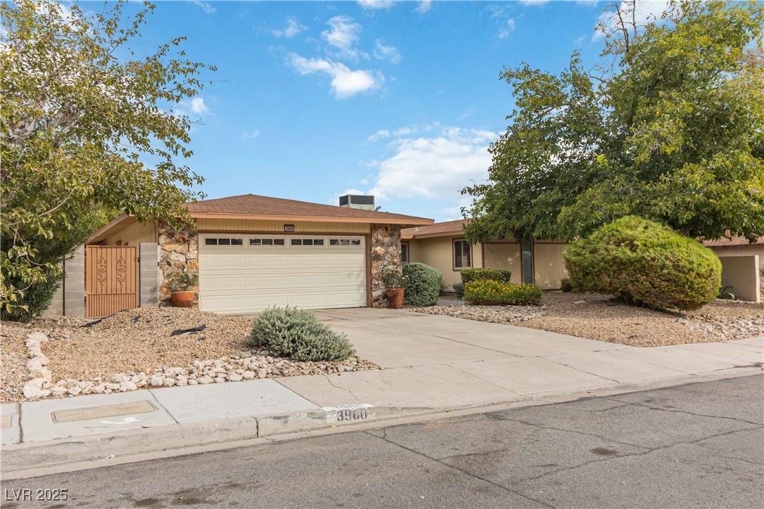 Properties 2 3960 Monthill Avenue