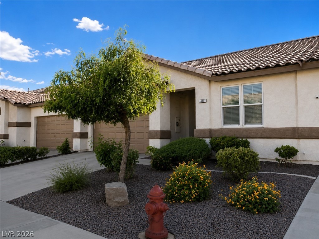 211 Crown Imperial Street