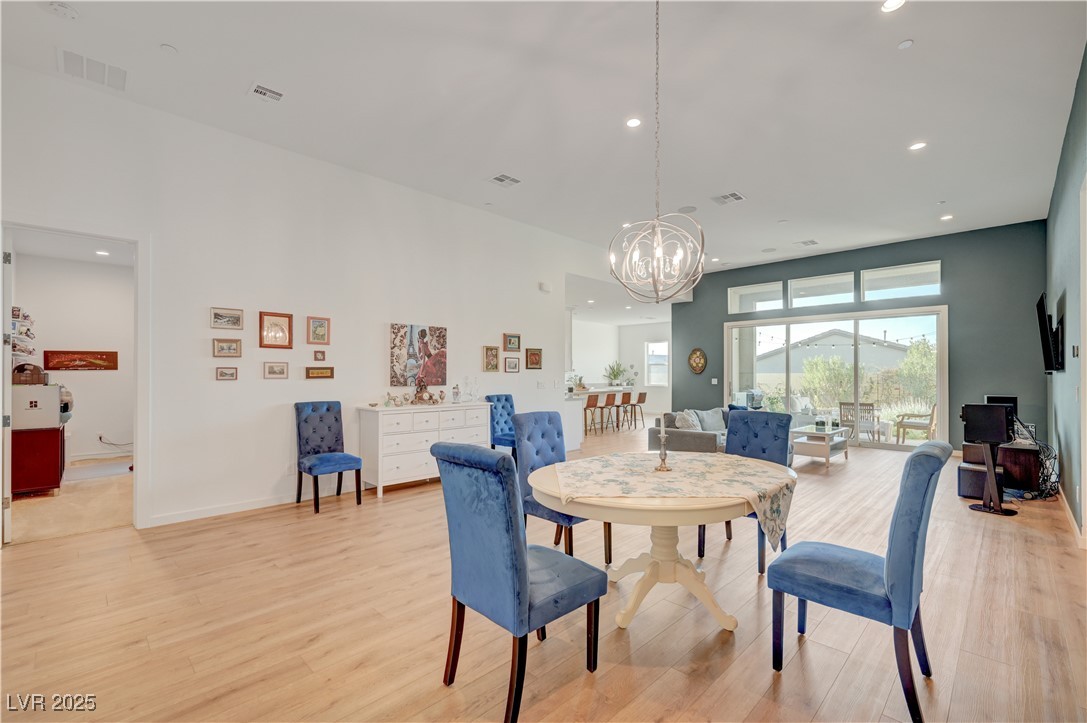 3382 Creek Bend Avenue