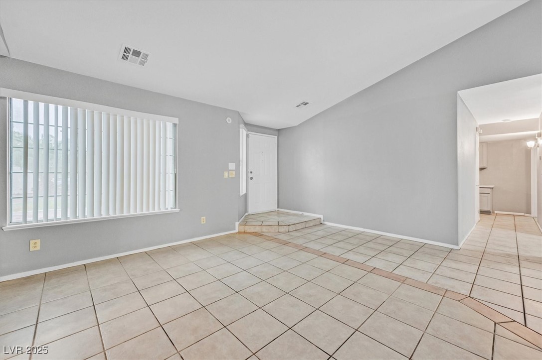 Las Vegas, Nevada 89117, United States, 3 Bedrooms Bedrooms, ,2 BathroomsBathrooms,Residential,Active,201358