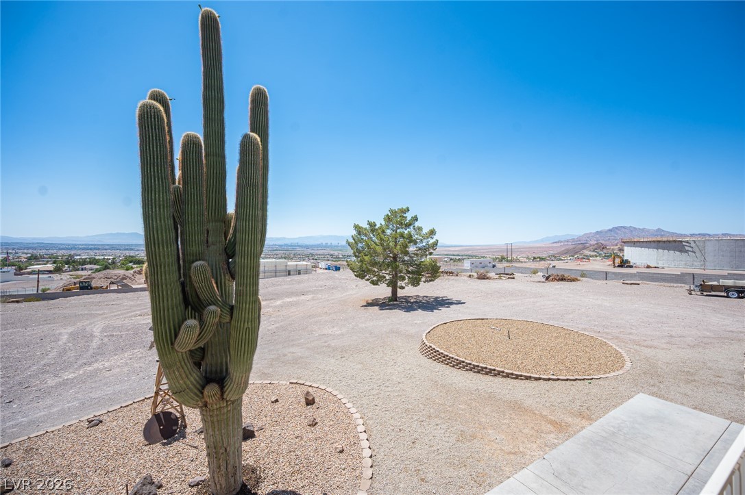 1106 E Athens Avenue