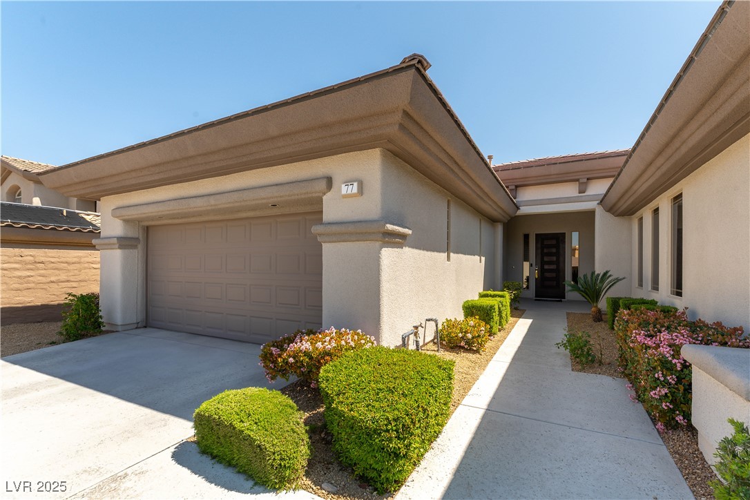 77 Fountainhead Circle