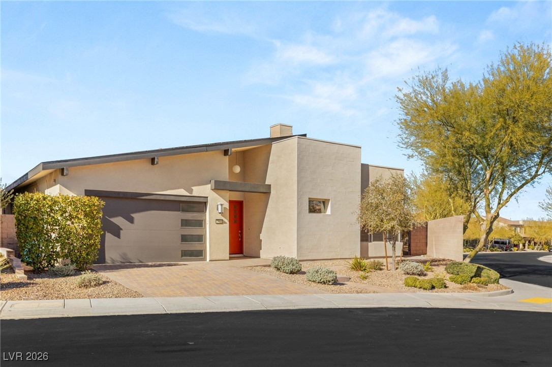 2553 Bridle Oaks Court