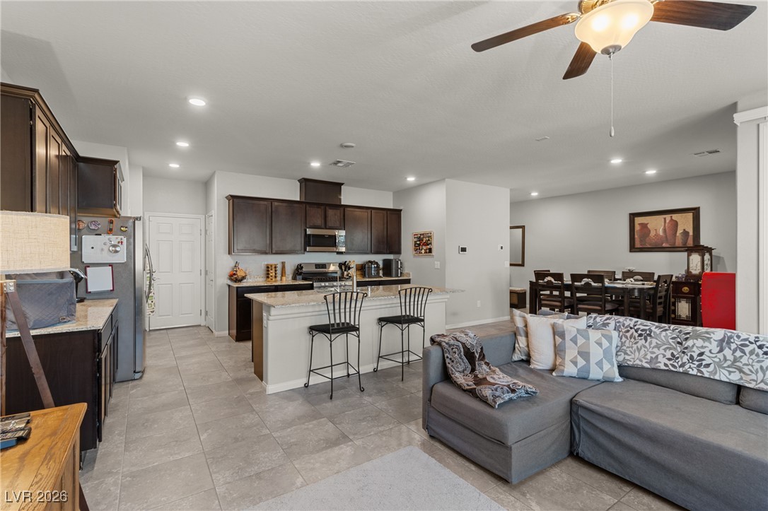 7215 Dazzle Point Street