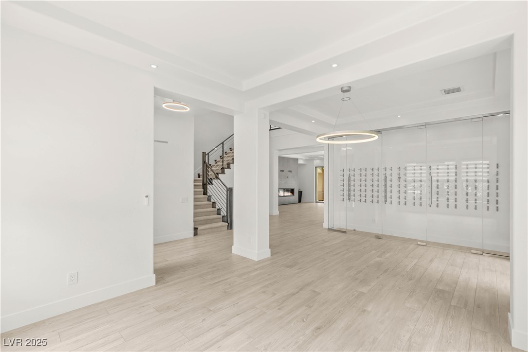 2240 Boutique Avenue