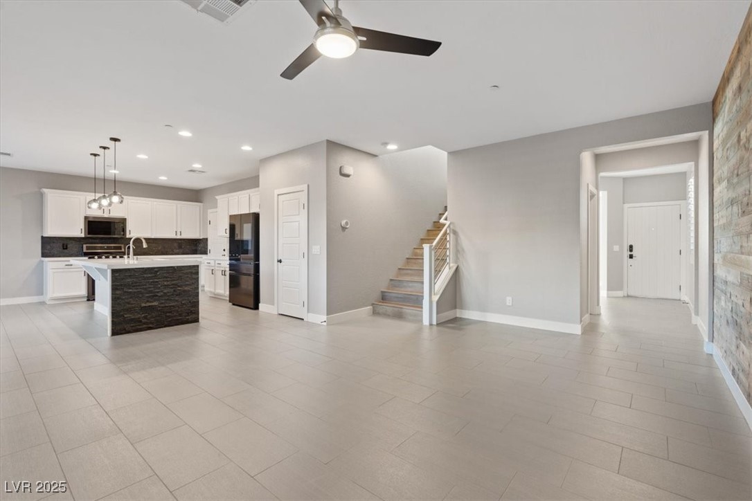 2458 Sylvan Hymn Street
