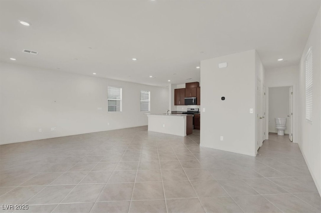 Henderson, Nevada 89044, United States, 4 Bedrooms Bedrooms, ,3 BathroomsBathrooms,Residential,Active,503