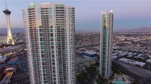 Photo of 222 Karen Avenue #3504, Las Vegas, NV 89109 (MLS # 2724680)