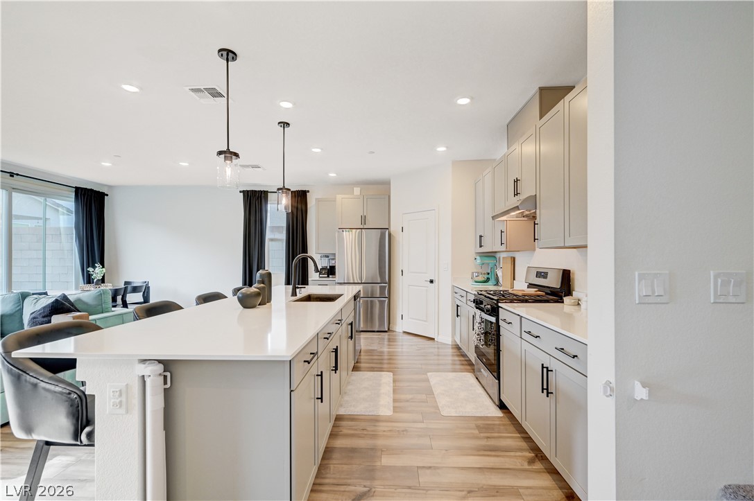 10207 Canyon Mantle Street