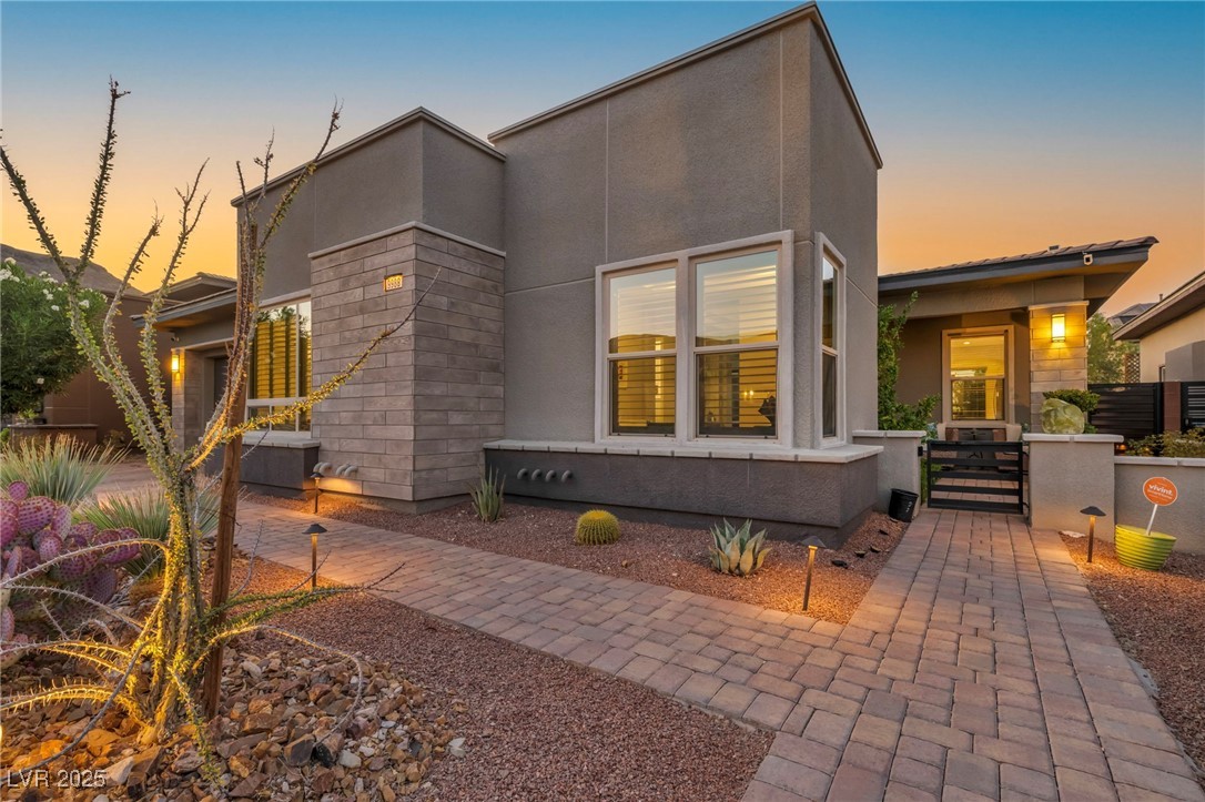 9988 REGENCY SQUARE Avenue