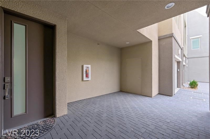 11257 Rainbow Peak Avenue 105