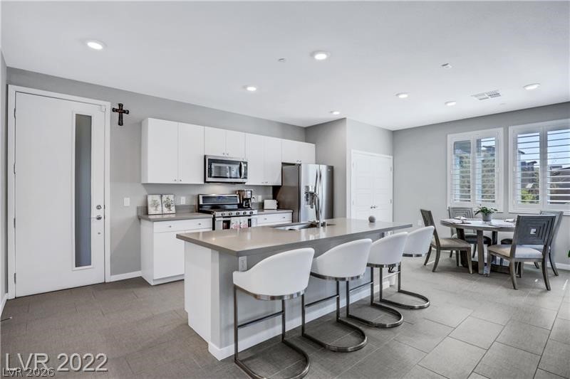 11257 Rainbow Peak Avenue 105