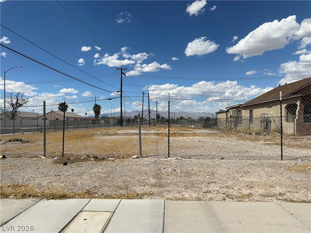 710 W Wilson Avenue