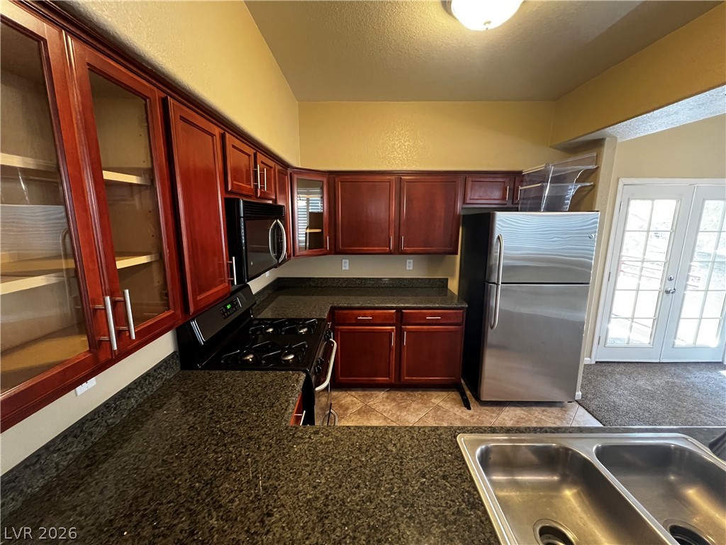 1725 QUEEN VICTORIA Street 204
