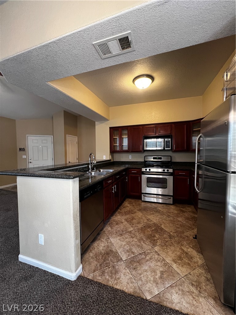 1725 QUEEN VICTORIA Street 204