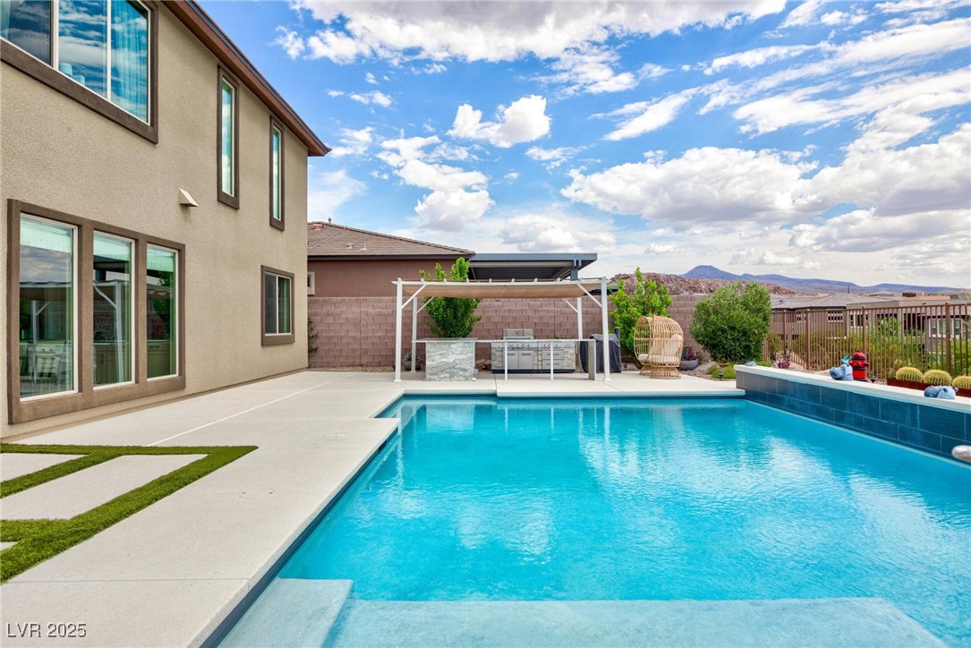 2153 King Crest Court, Henderson, Nevada image 14