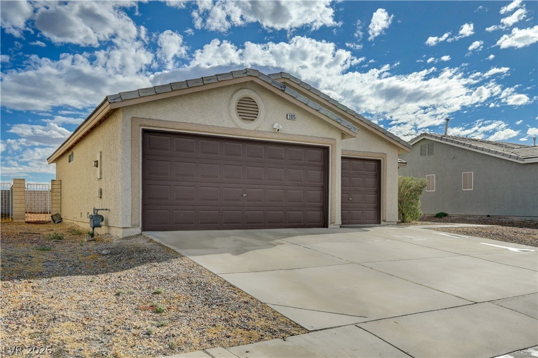 2025 Hollow Oak Avenue