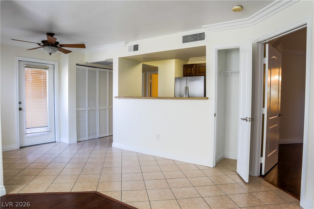 8101 W Flamingo Road 1001