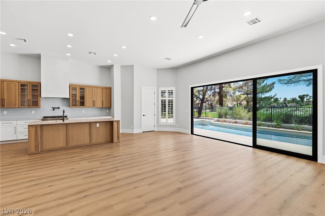 8649 Robinson Ridge Drive