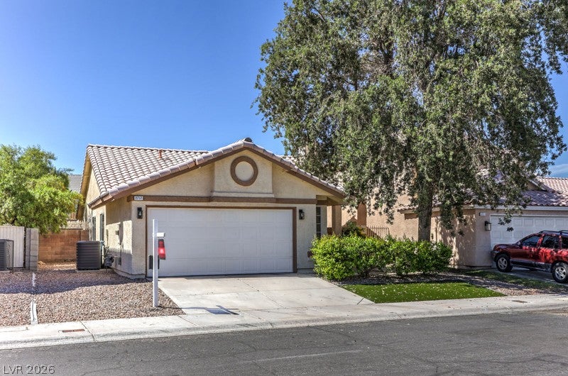 2717 Camphor Tree Street